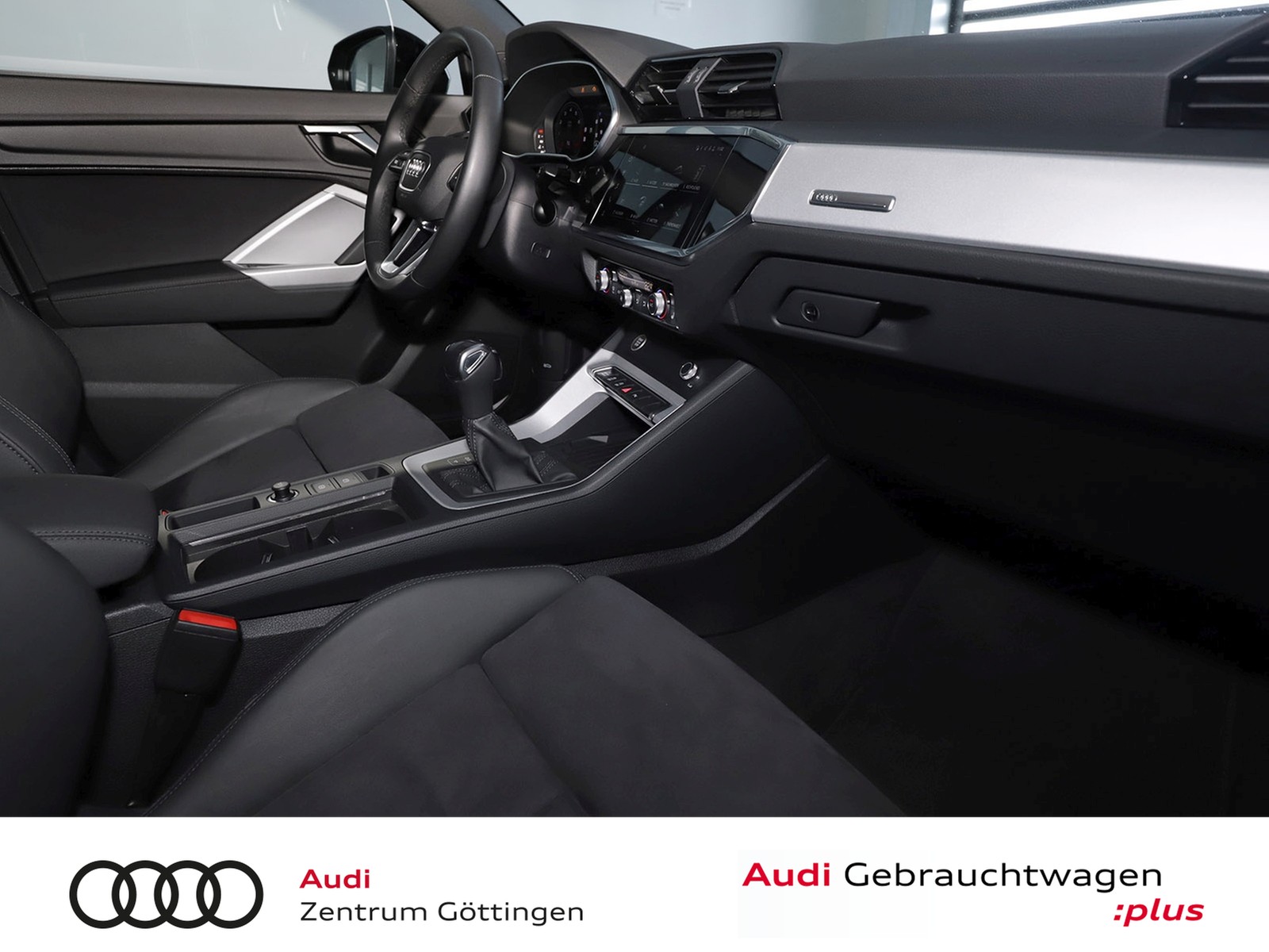 Fahrzeugabbildung Audi Q3 S line 35 TFSI S tronic +AHK+SOUND+NAVI