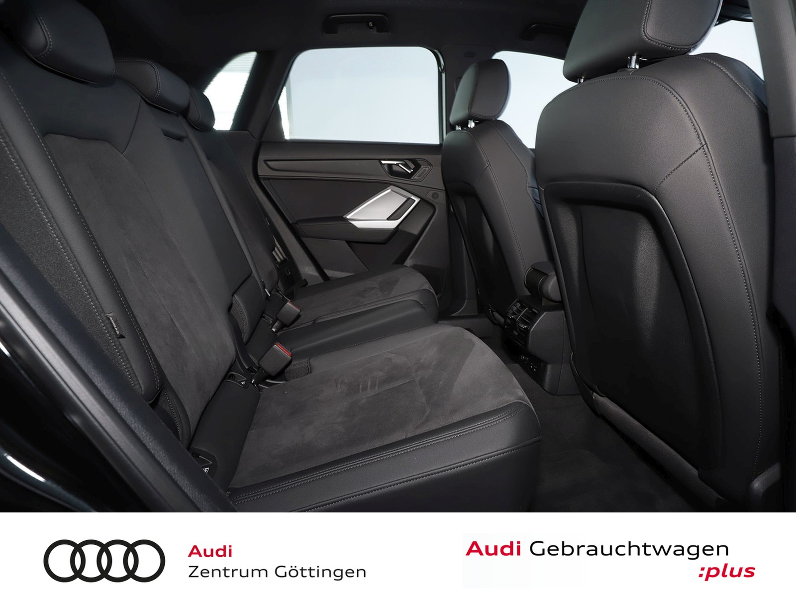 Fahrzeugabbildung Audi Q3 S line 35 TFSI S tronic +AHK+SOUND+NAVI